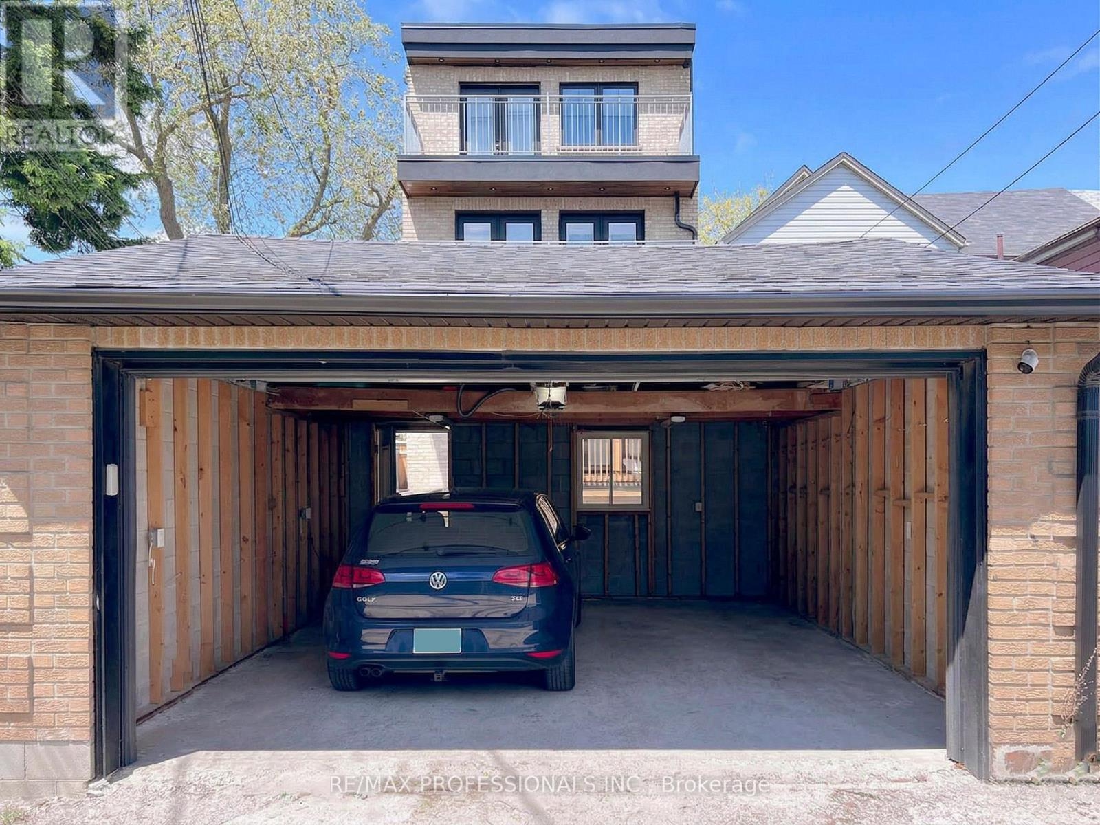 41 ROLYAT STREET - 4