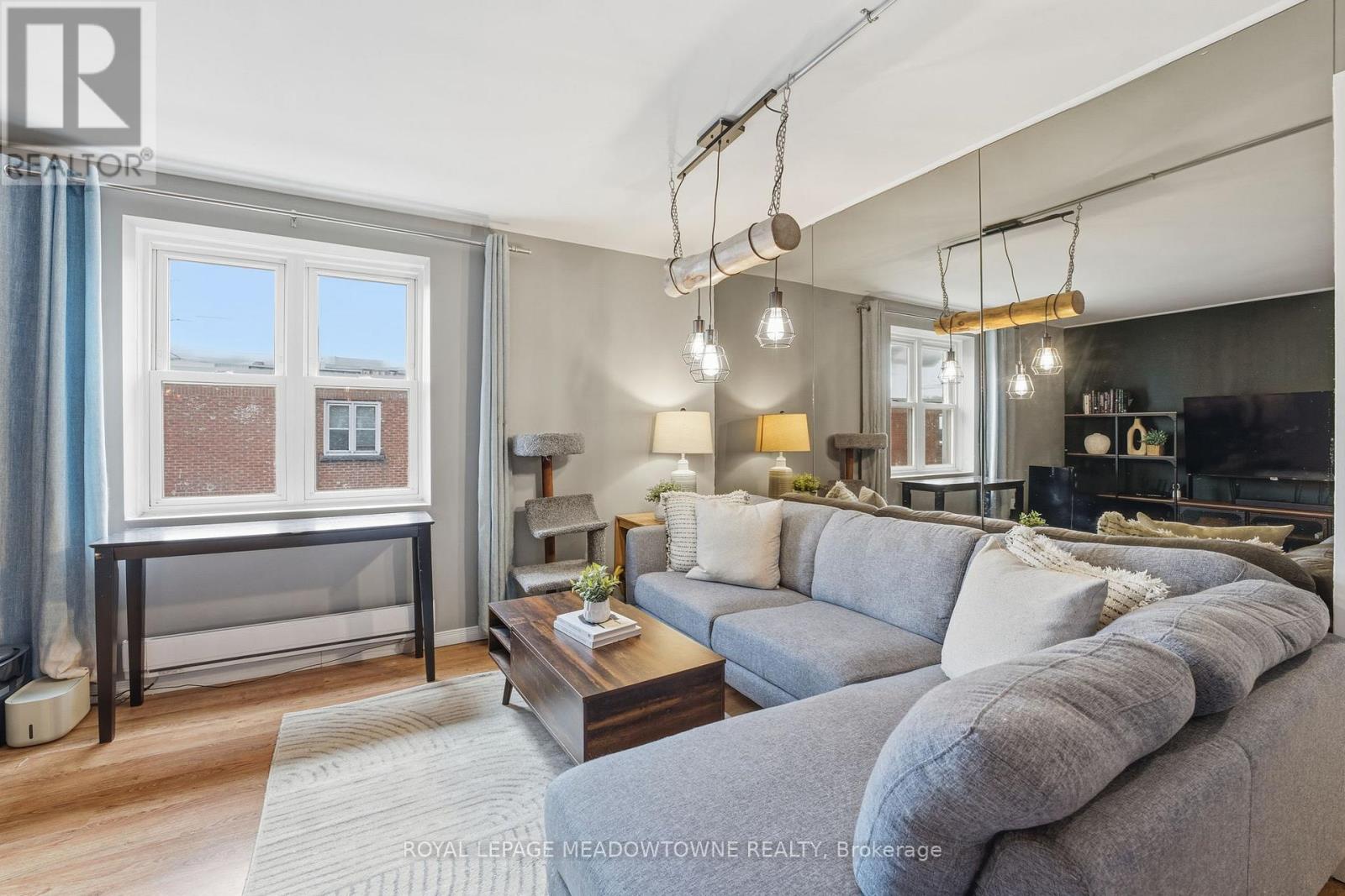 #15 1351 LAKESHORE ROAD - 10