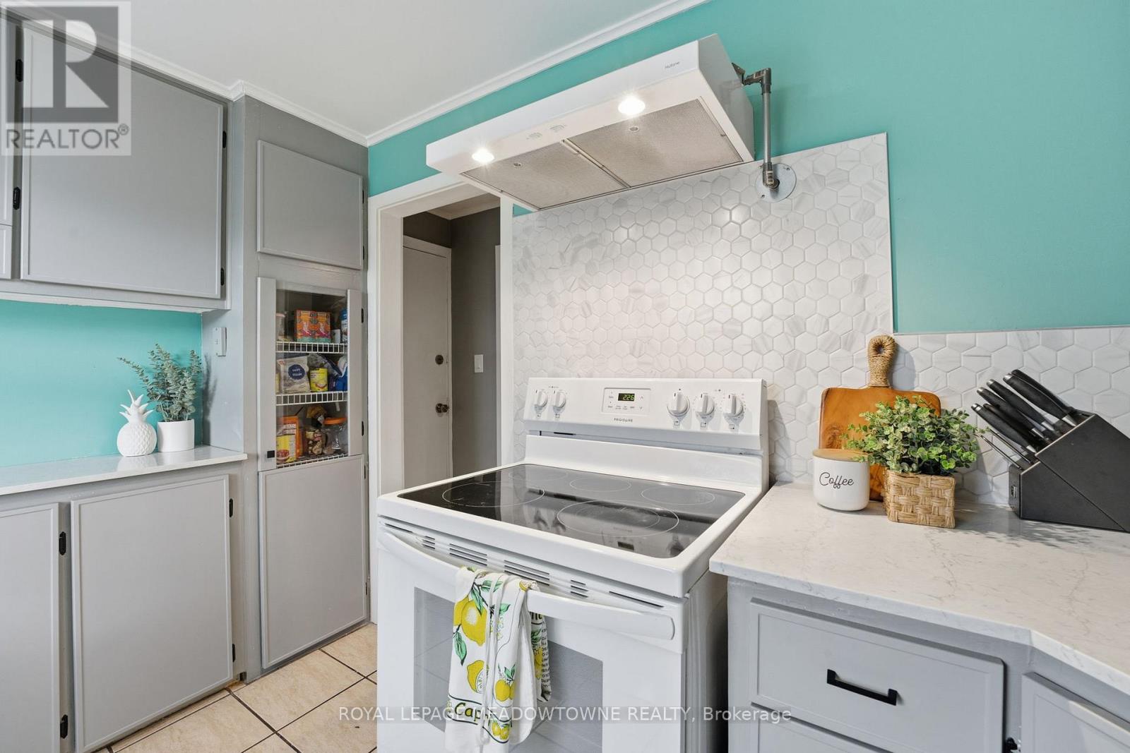 #15 1351 LAKESHORE ROAD - 8