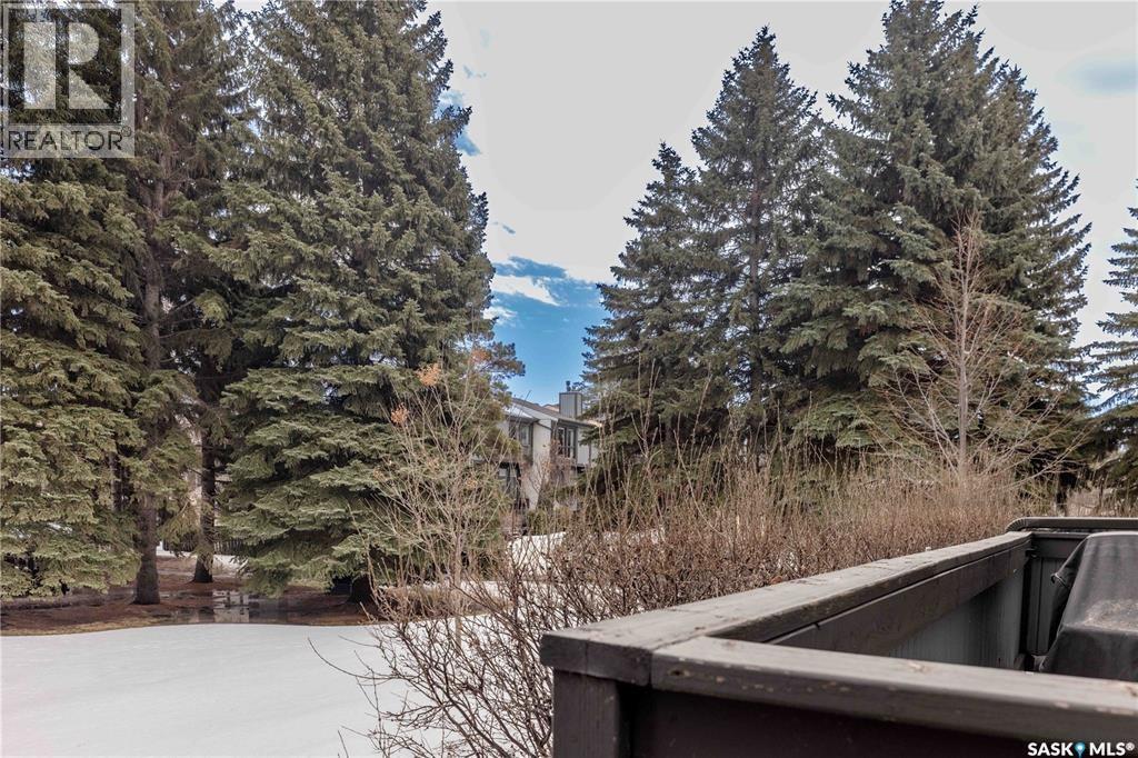 #52 455 PINEHOUSE DRIVE - 31