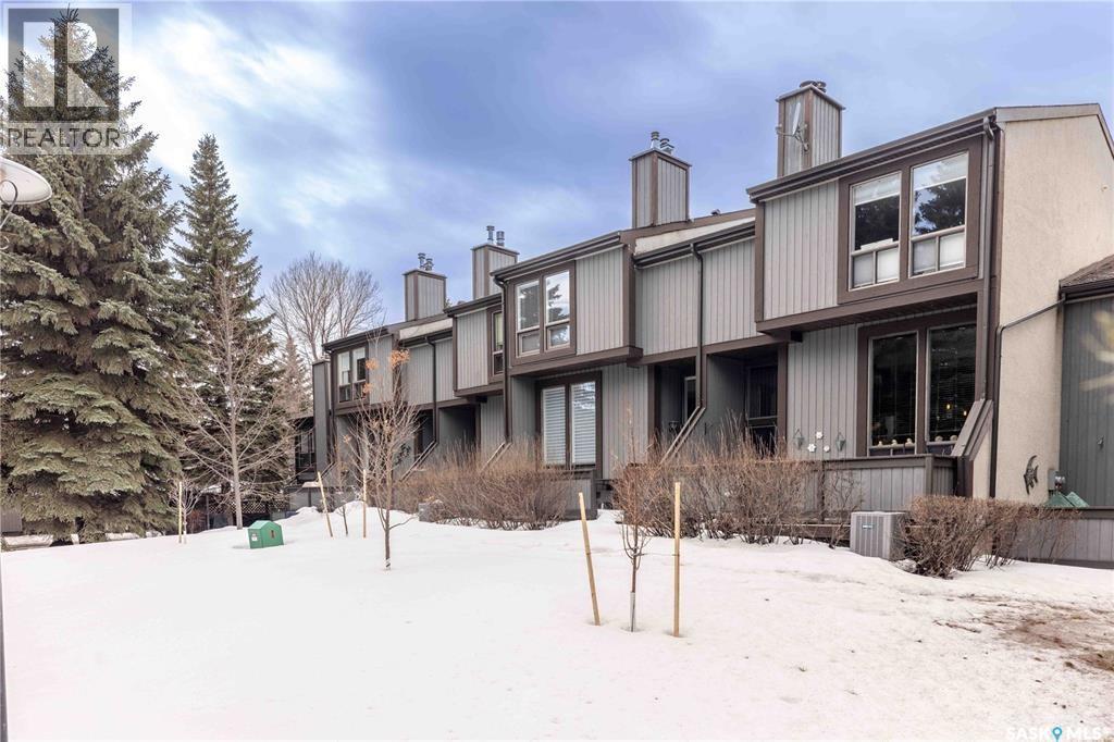 #52 455 PINEHOUSE DRIVE - 34