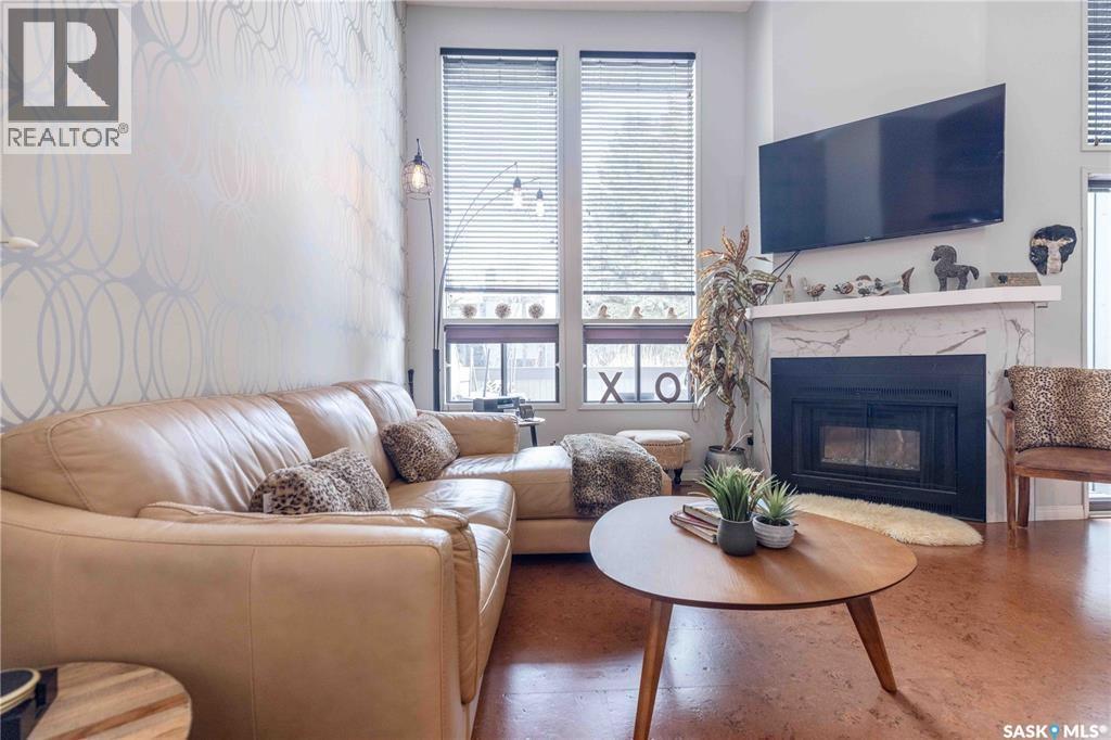 #52 455 PINEHOUSE DRIVE - 6