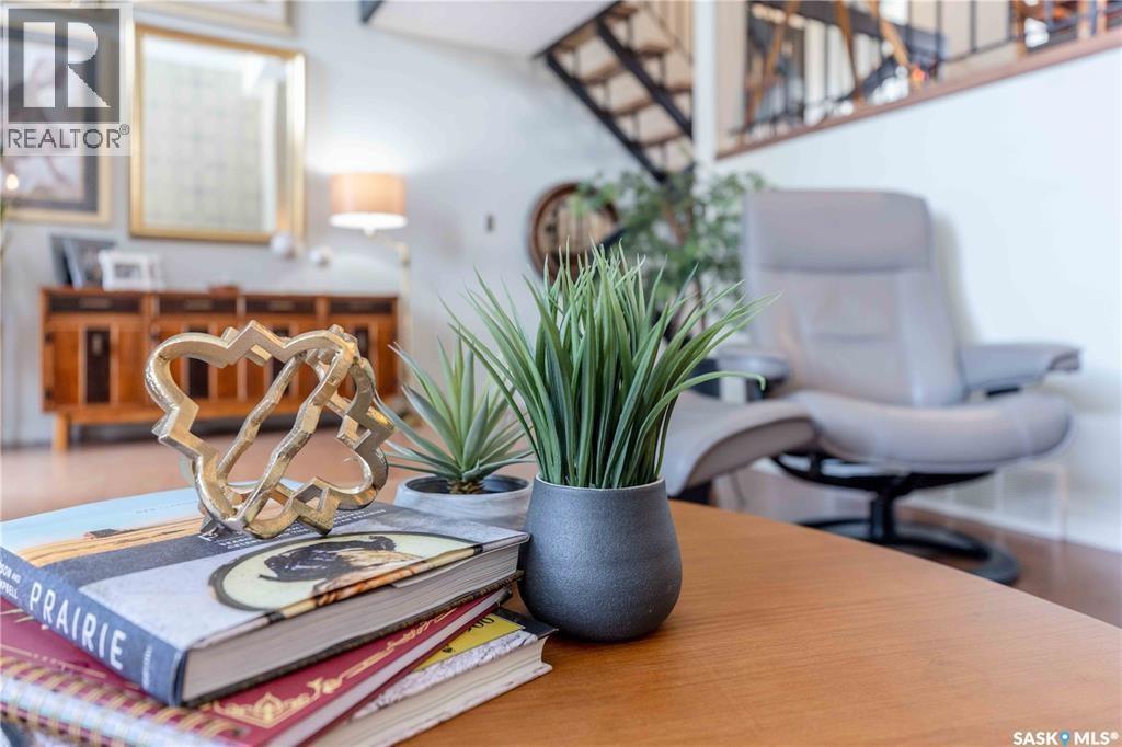 #52 455 PINEHOUSE DRIVE - 7