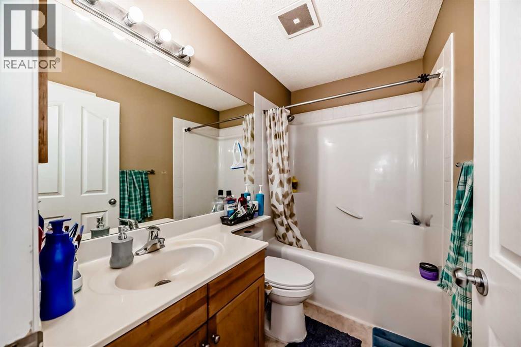 
          88 Taralea Gardens Northeast
            <br/>
            <span>Calgary</span>
            , 
            <span>AB</span>
             <span>T3J4W5</span>
         - Photo 22