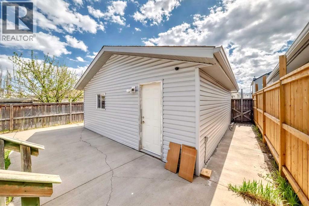 
          88 Taralea Gardens Northeast
            <br/>
            <span>Calgary</span>
            , 
            <span>AB</span>
             <span>T3J4W5</span>
         - Photo 33