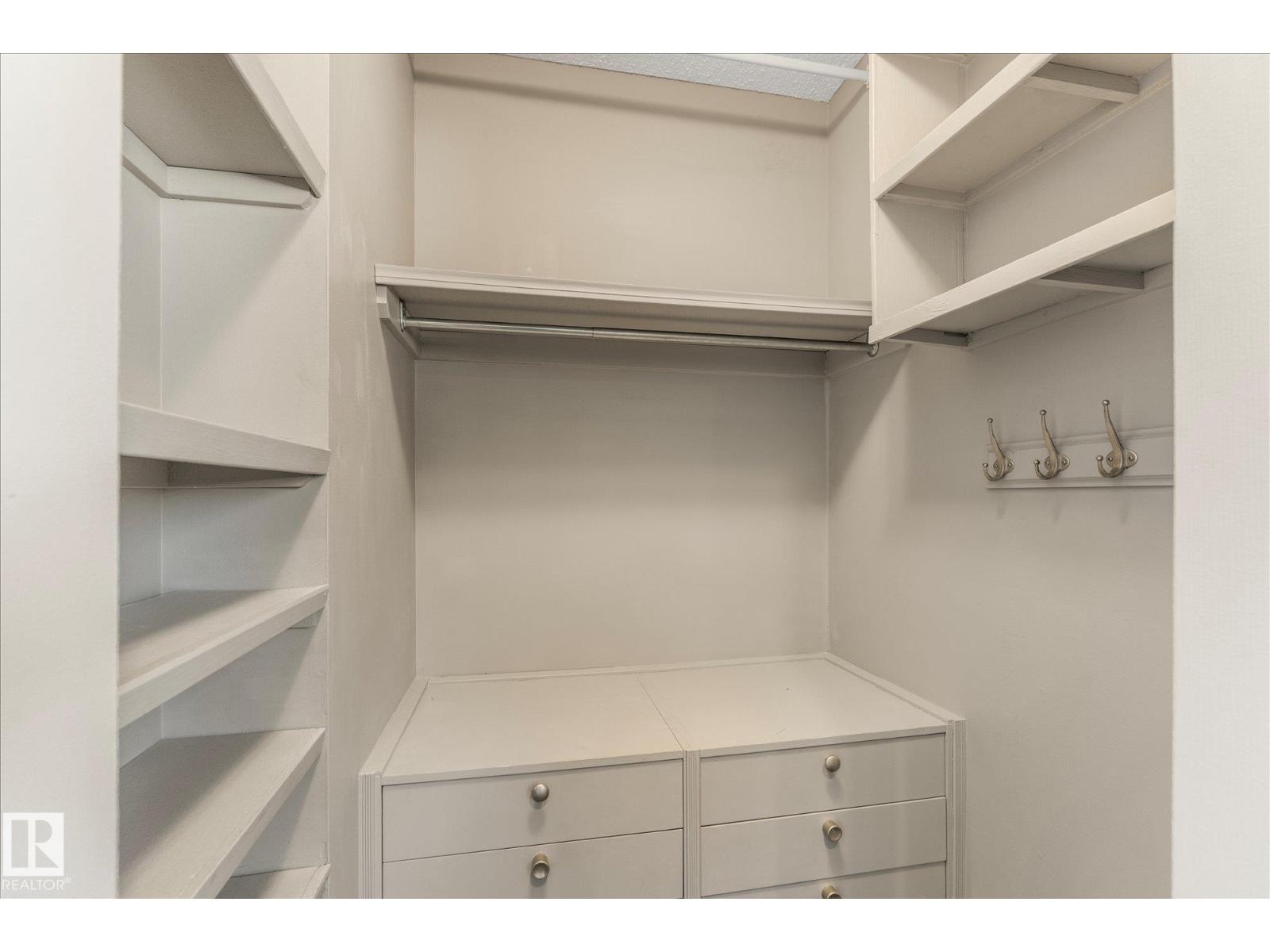 2626 49 ST NW, Edmonton