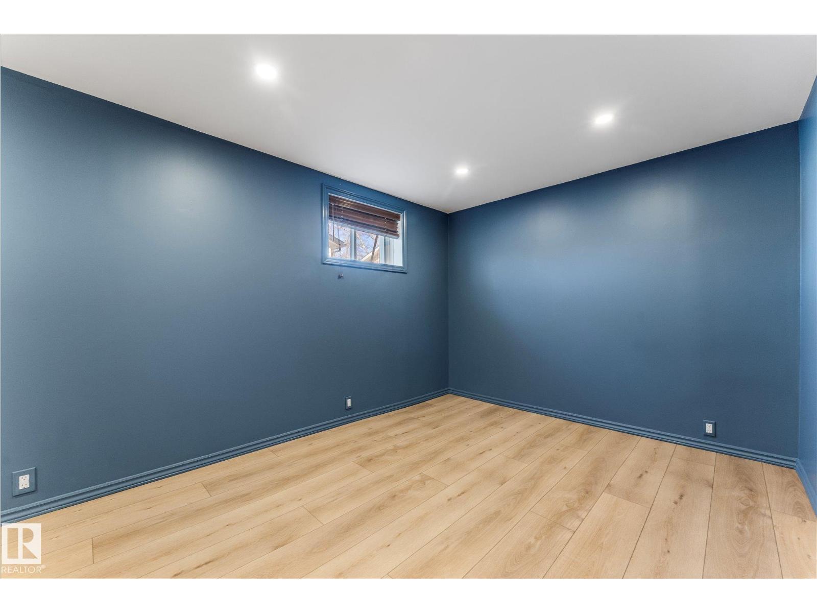 2626 49 ST NW, Edmonton