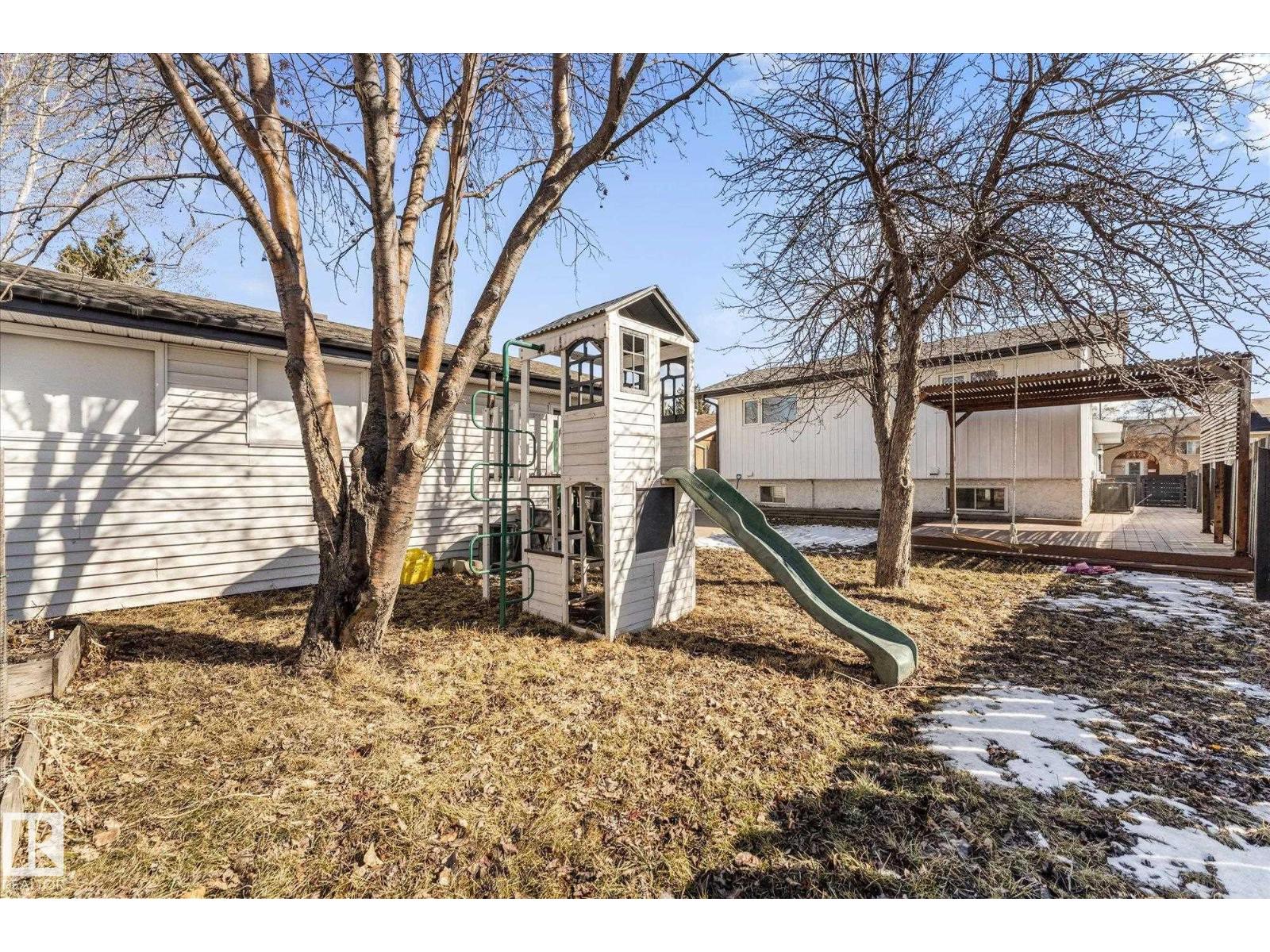 2626 49 ST NW, Edmonton