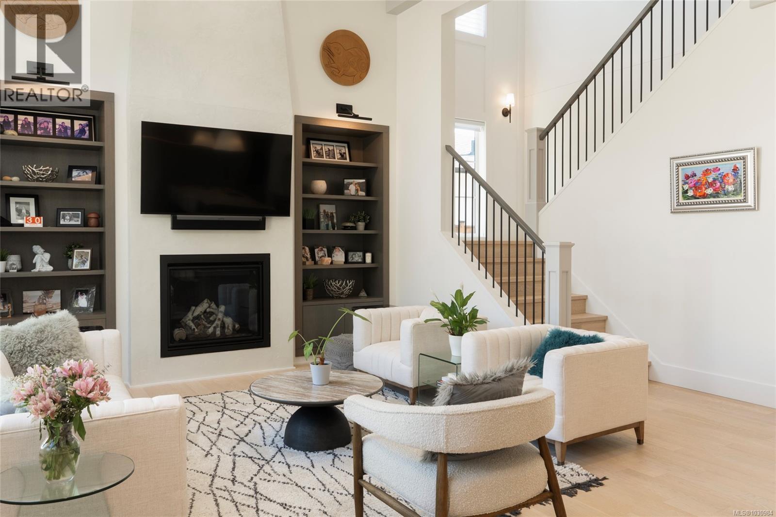  2218 Kinross Avenue, Oak Bay