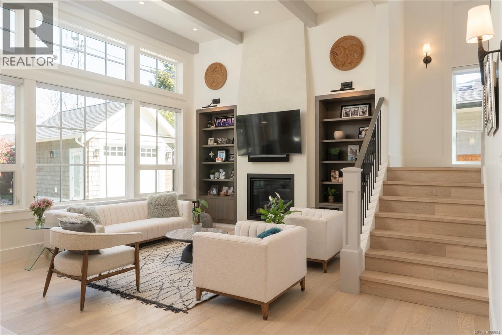  2218 Kinross Avenue, Oak Bay