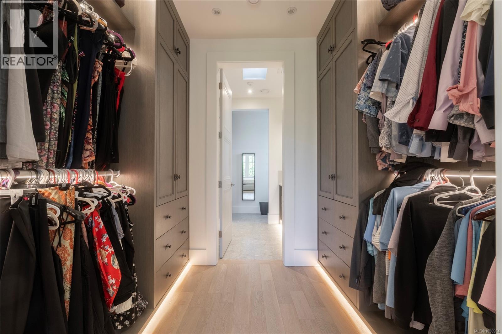  2218 Kinross Avenue, Oak Bay