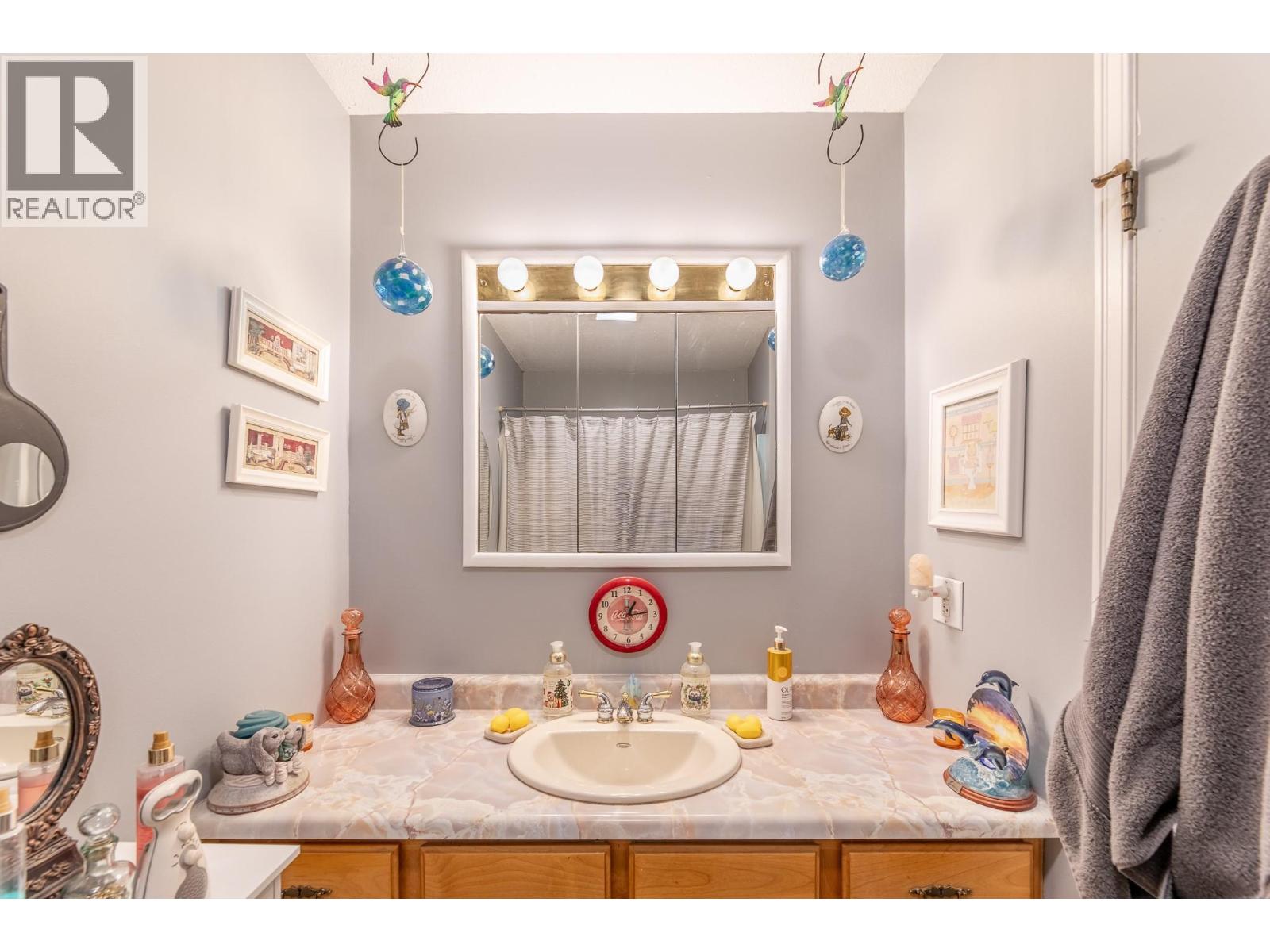  2210 West Bench Drive, Penticton