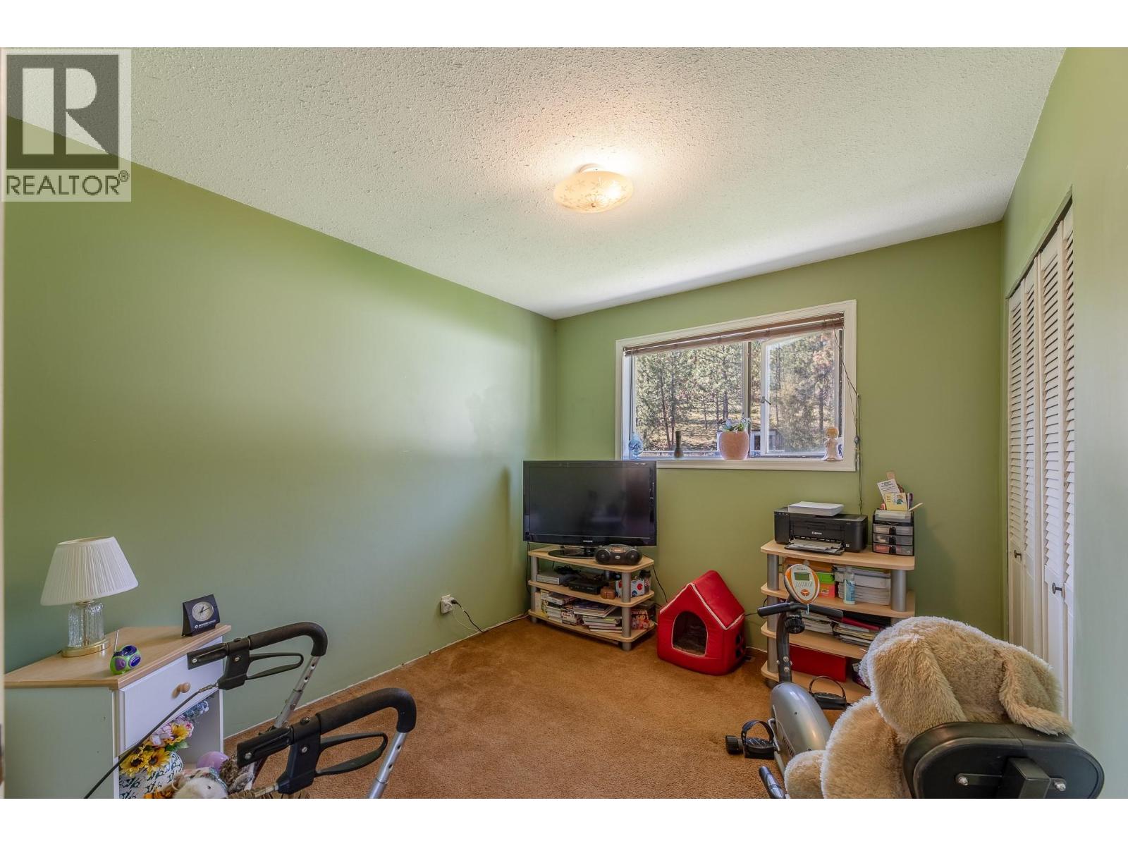  2210 West Bench Drive, Penticton