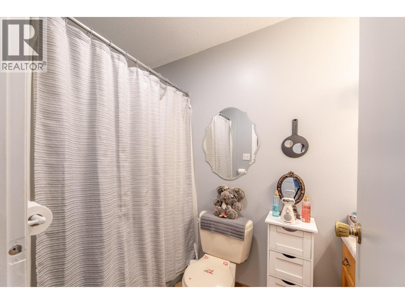  2210 West Bench Drive, Penticton