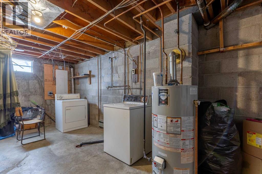 622 & 624 22 STREET N - 22