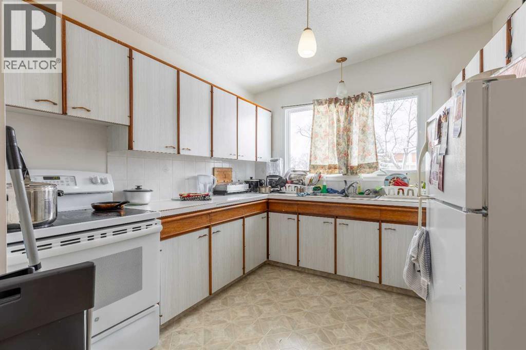 622 & 624 22 STREET N - 25