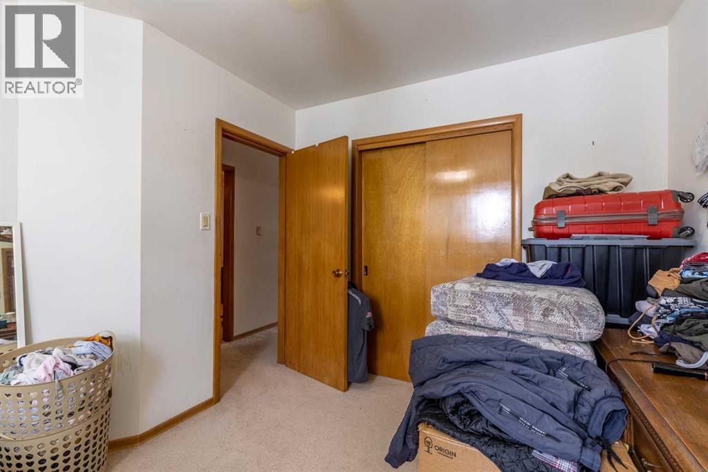 622 & 624 22 STREET N - 33