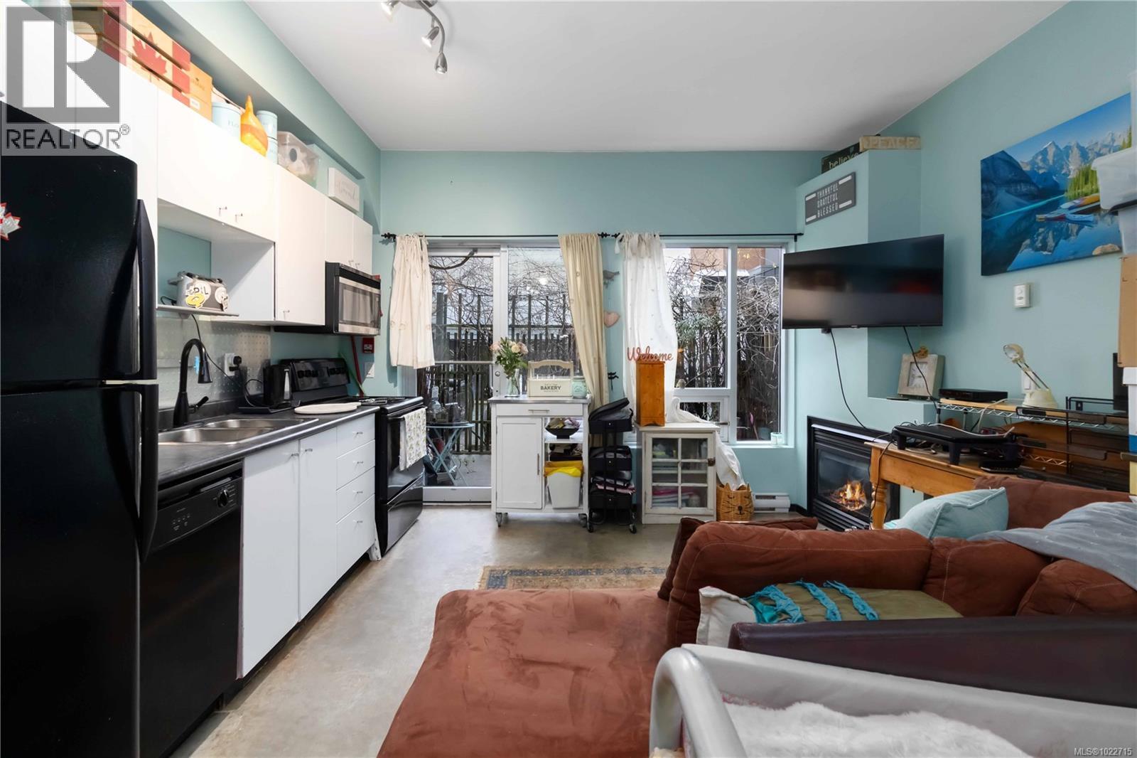 #108 932 JOHNSON ST - 10