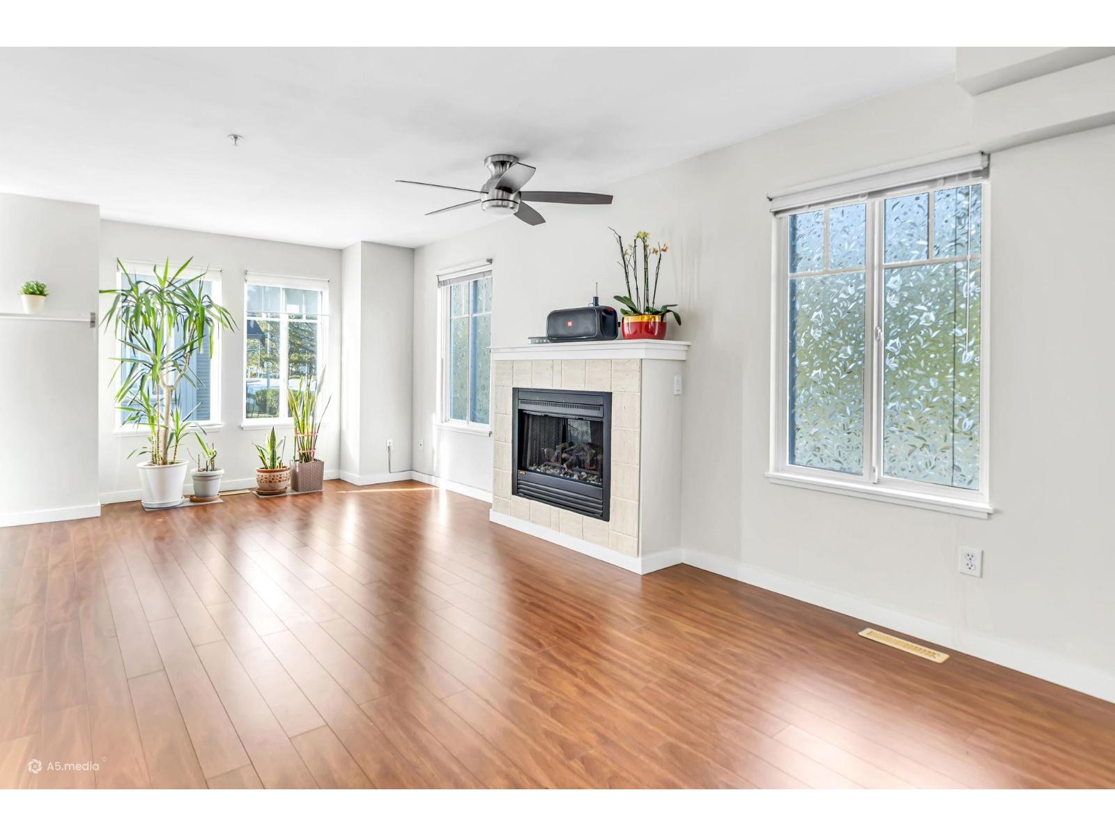 102 12040 68 AVENUE, Surrey