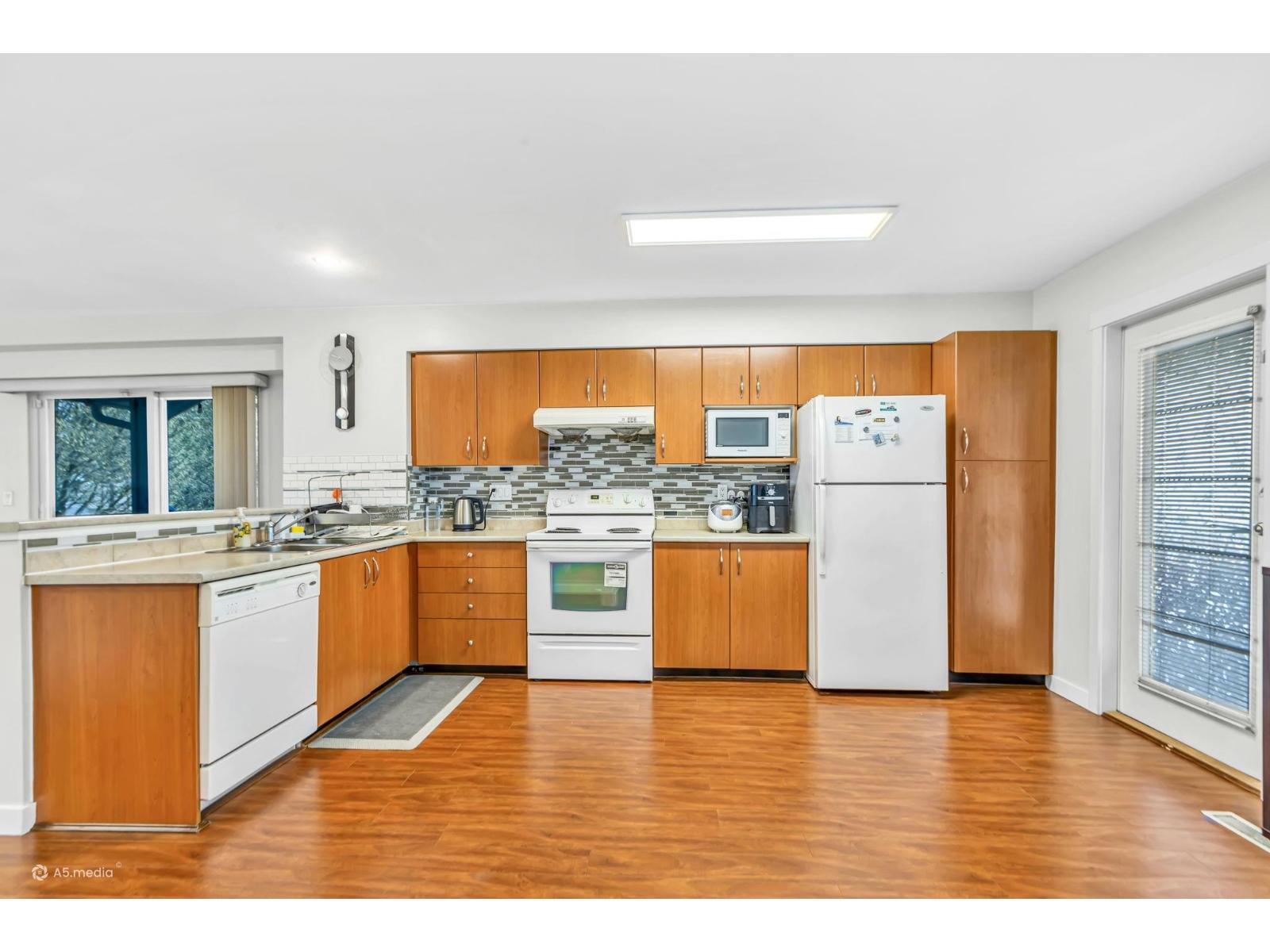 102 12040 68 AVENUE, Surrey