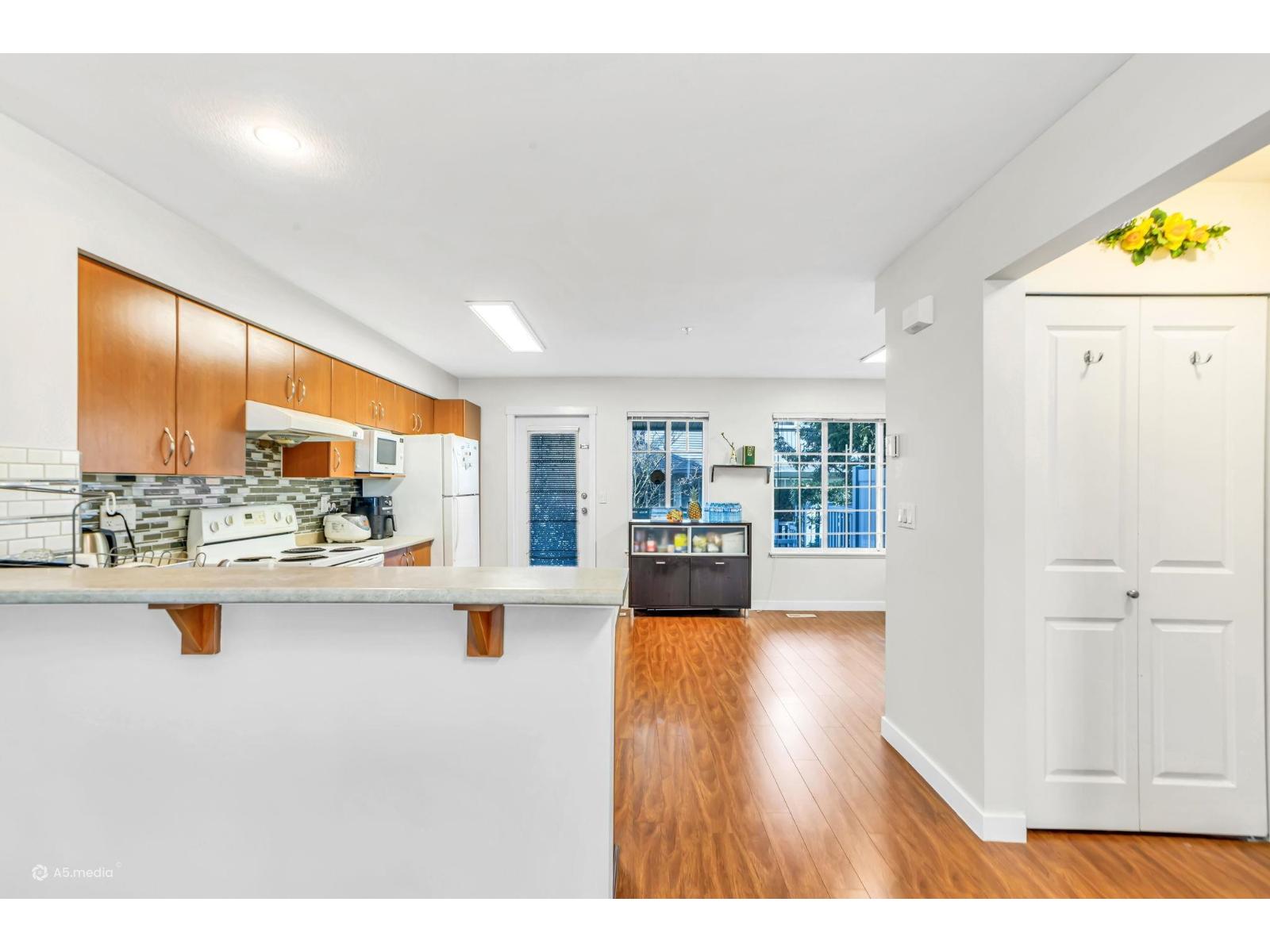 102 12040 68 AVENUE, Surrey