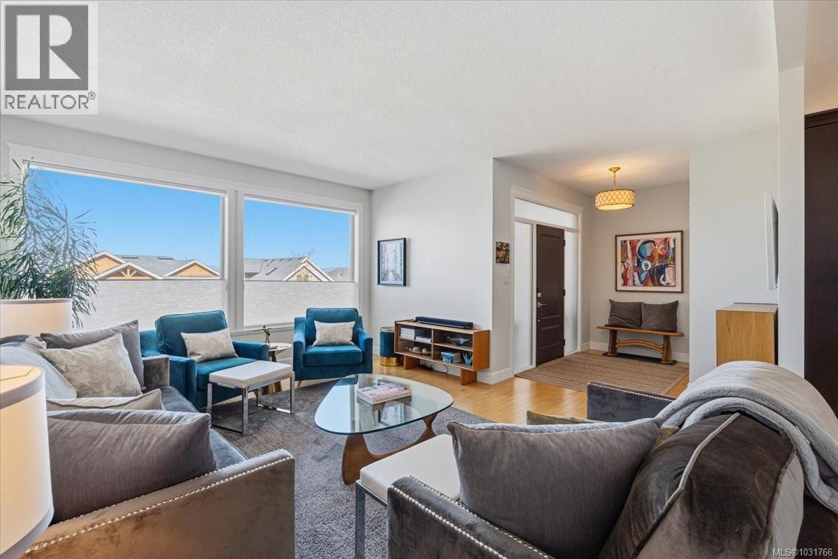 5647 OCEANVIEW TERR - Image 3