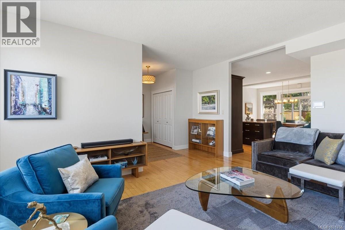 5647 OCEANVIEW TERR - 4