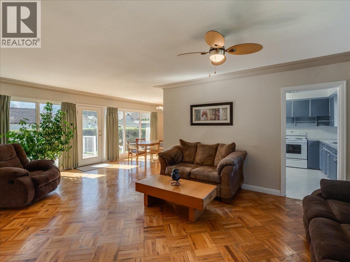 526 PORTIA CRESCENT - 10