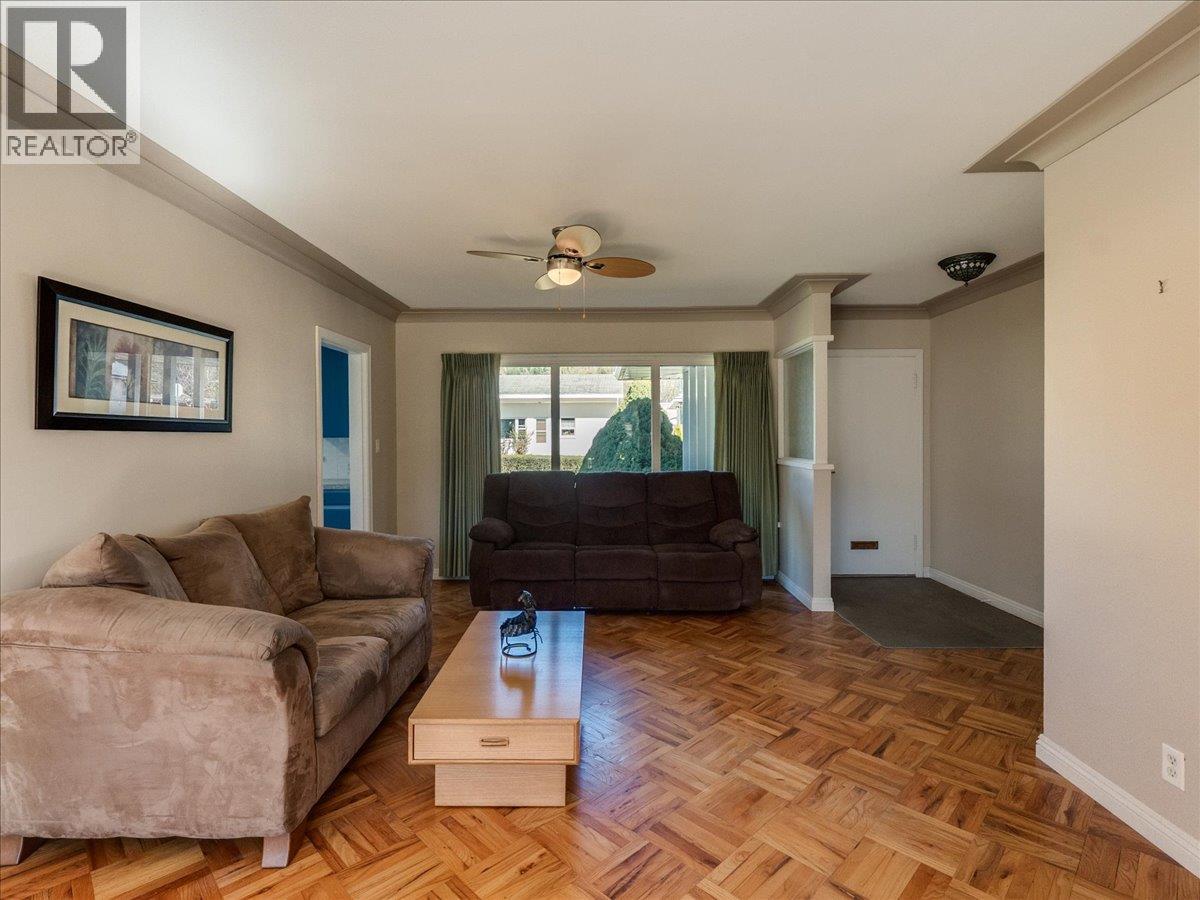 526 PORTIA CRESCENT - 12