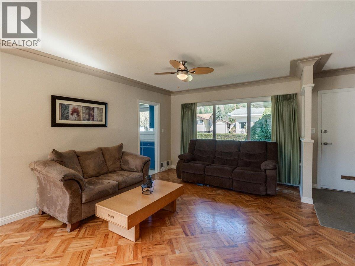 526 Portia Crescent - 15