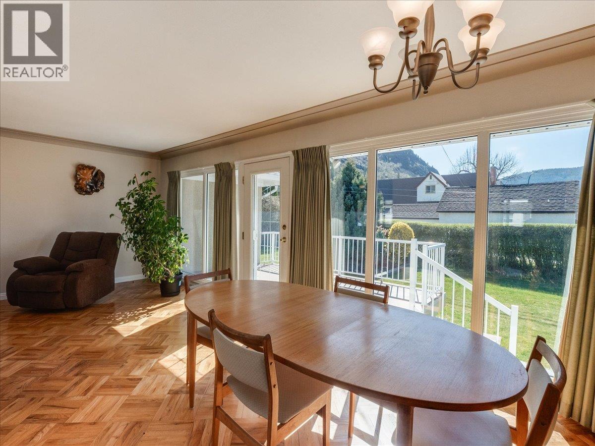 526 PORTIA CRESCENT - 17