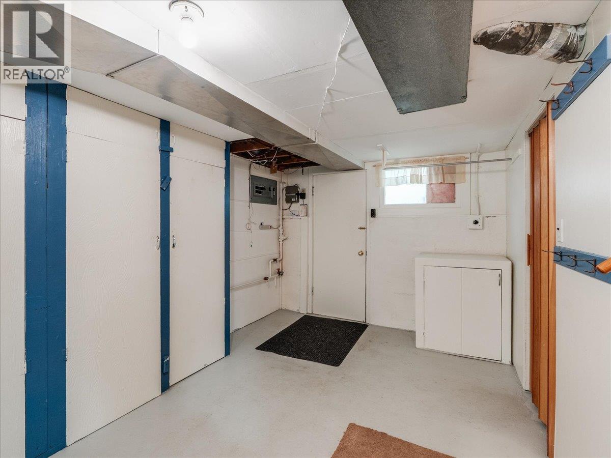 526 PORTIA CRESCENT - 36