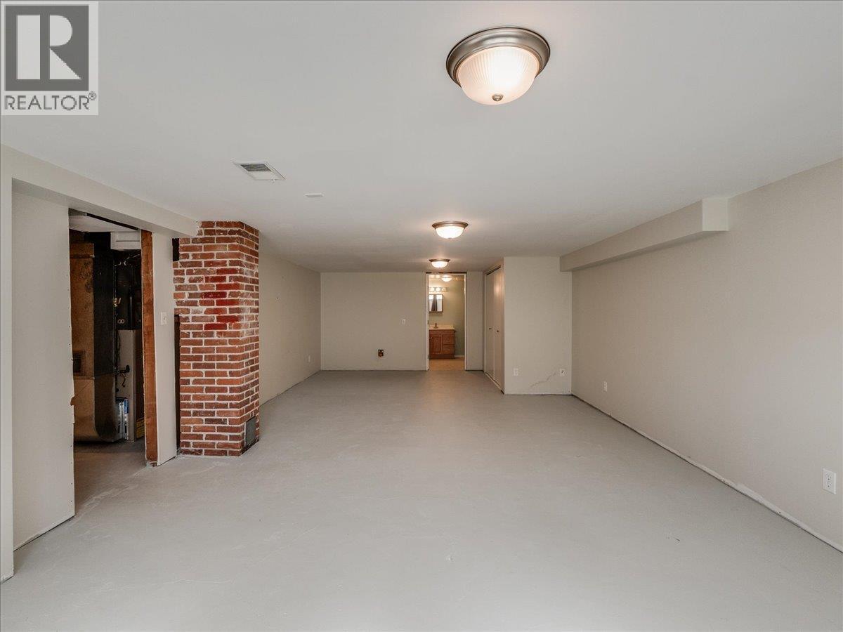 526 Portia Crescent - 37
