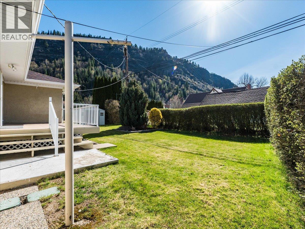 526 Portia Crescent - 46