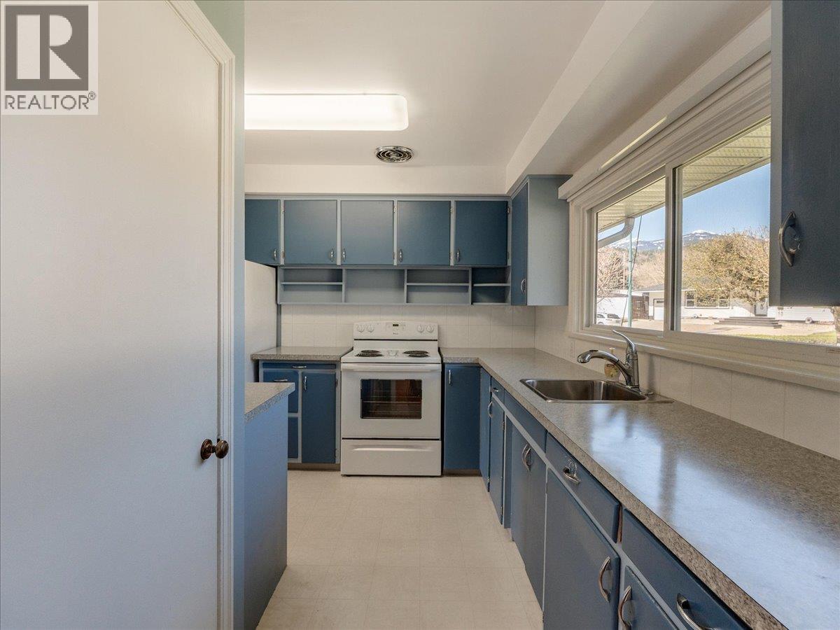 526 PORTIA CRESCENT - 5