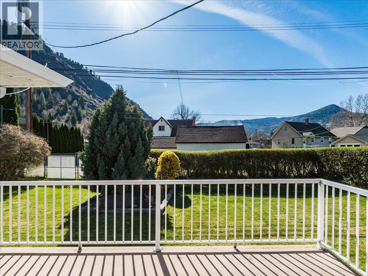 526 PORTIA CRESCENT - 53