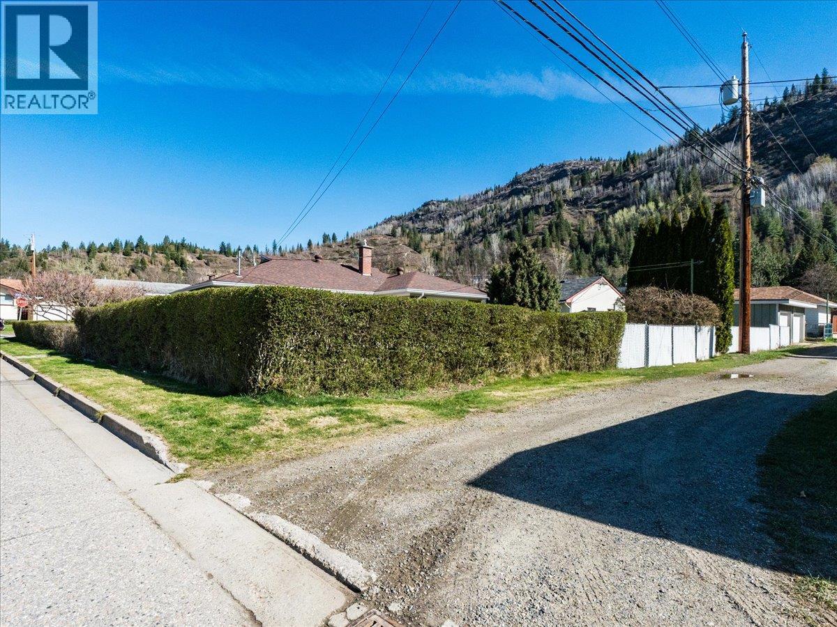 526 Portia Crescent - 54