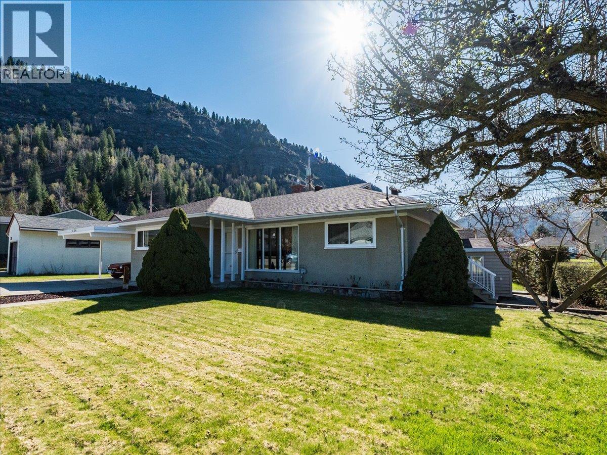 526 PORTIA CRESCENT - 63