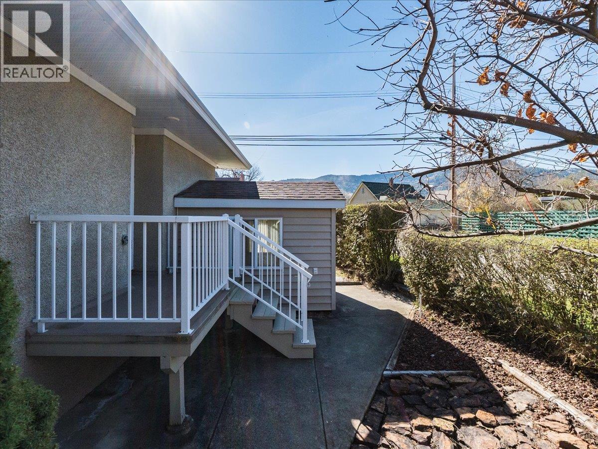 526 Portia Crescent - 64