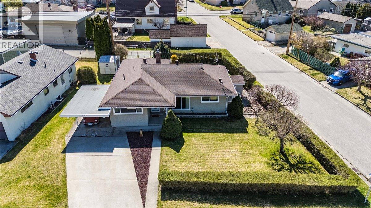 526 Portia Crescent - 65