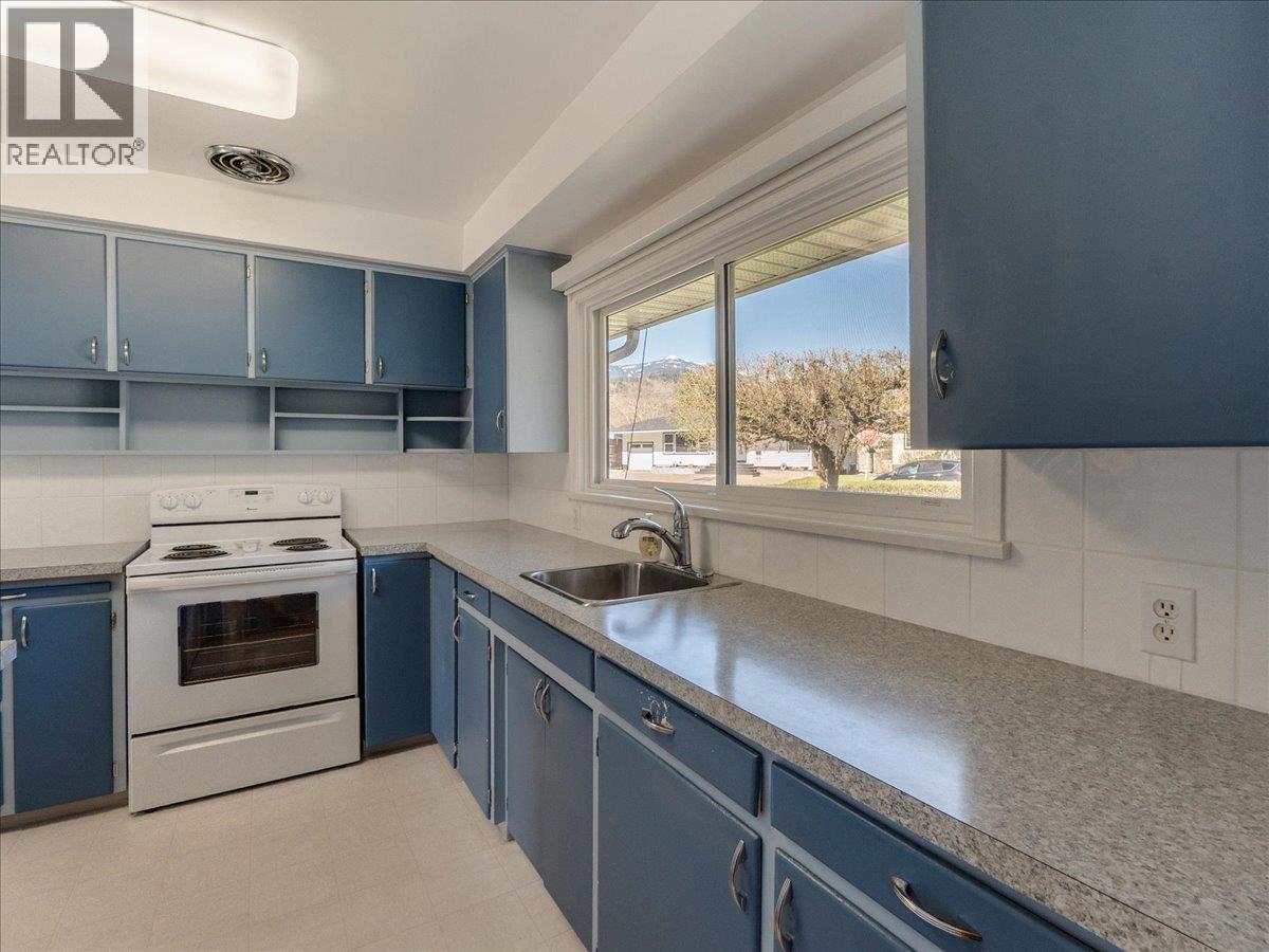 526 PORTIA CRESCENT - 7