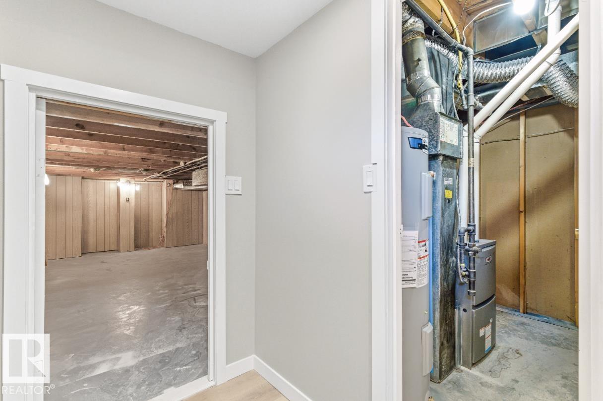 1412 KNOTTWOOD RD E NW, Edmonton