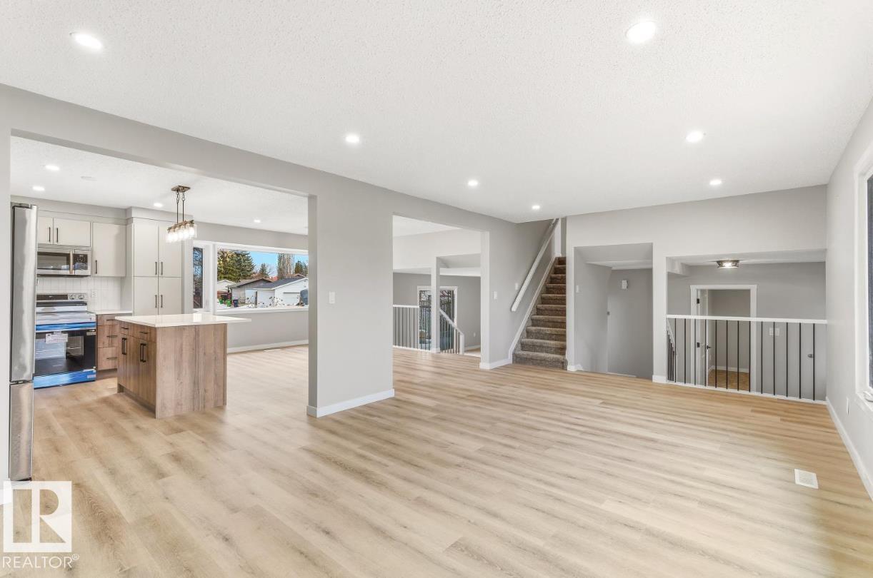 1412 KNOTTWOOD RD E NW, Edmonton