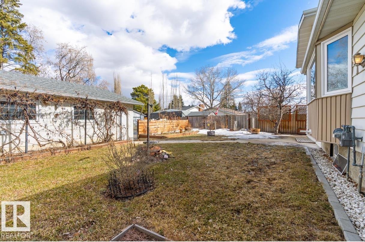 1412 KNOTTWOOD RD E NW, Edmonton