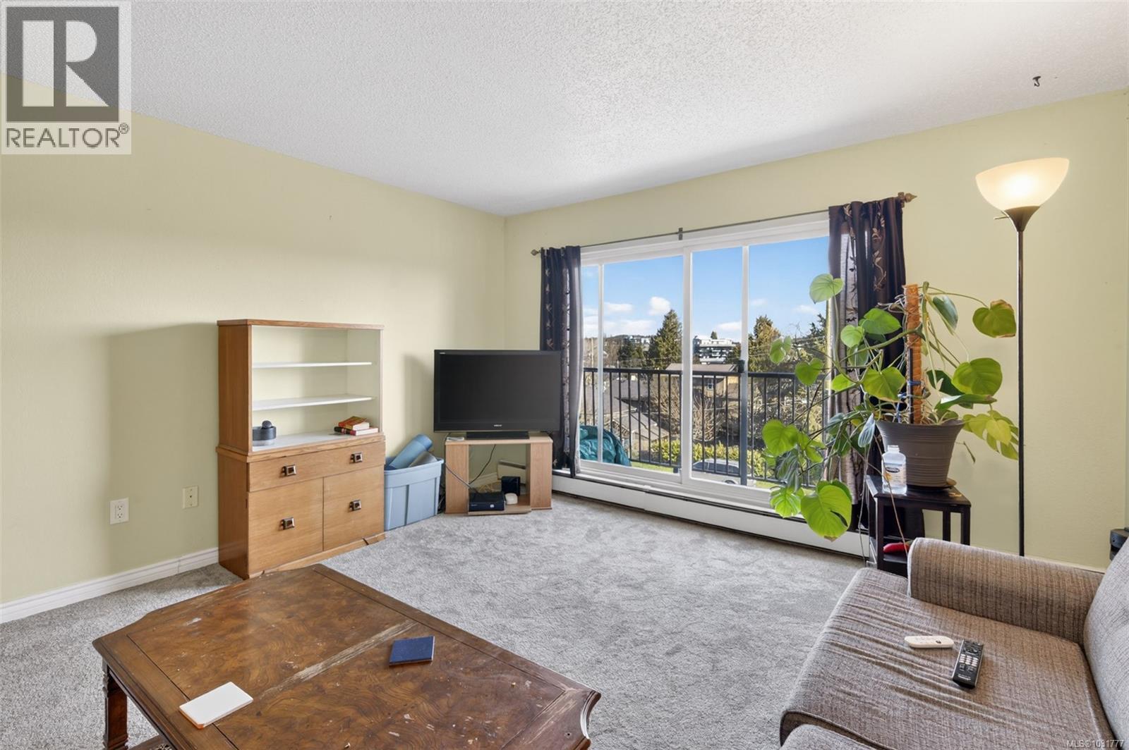 323 3225 Eldon Pl, Saanich