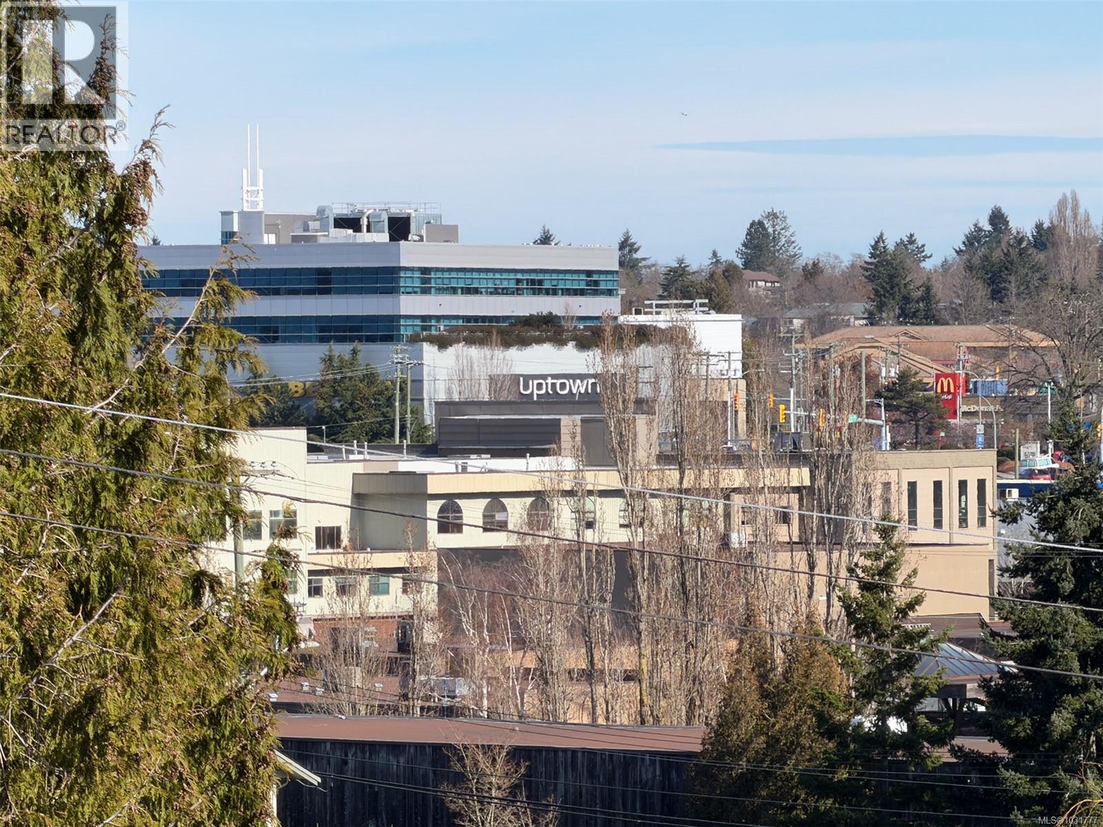 323 3225 Eldon Pl, Saanich