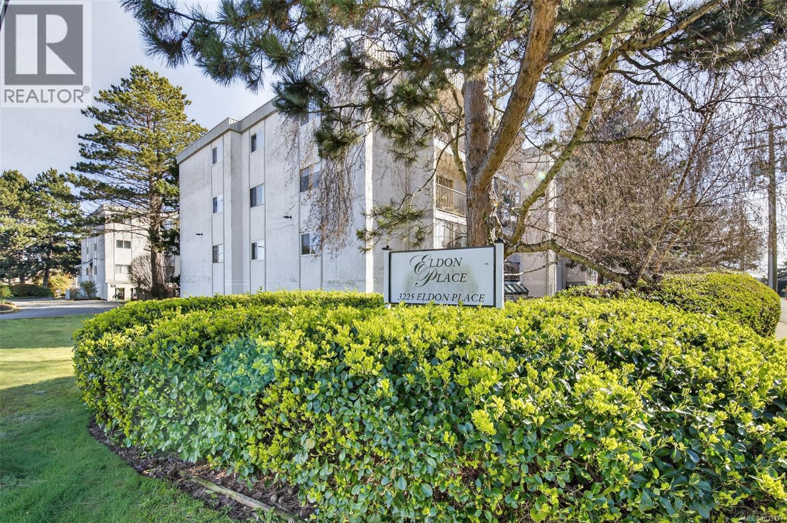 323 3225 Eldon Pl, Saanich
