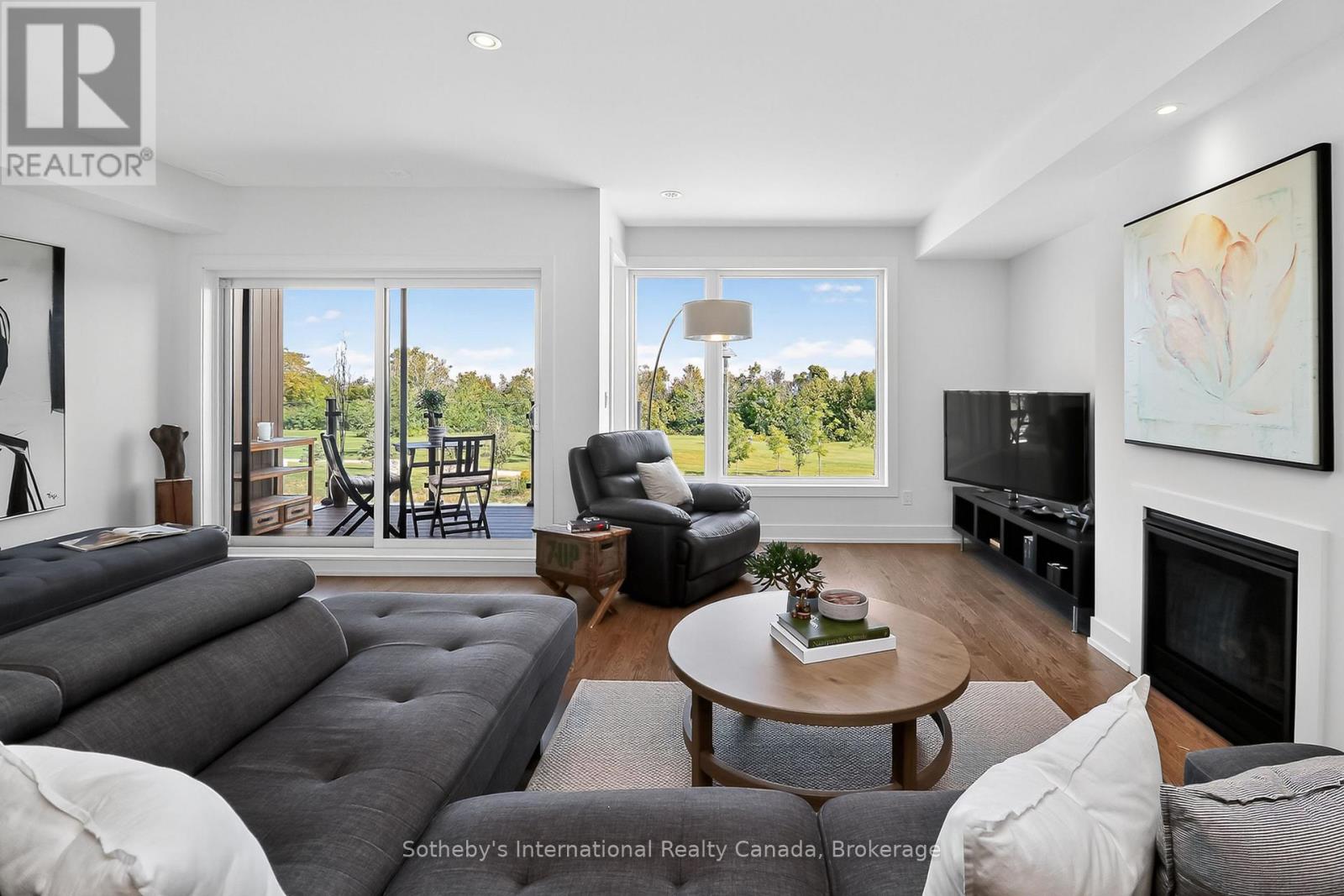 #32 117 SLADDEN COURT - 18