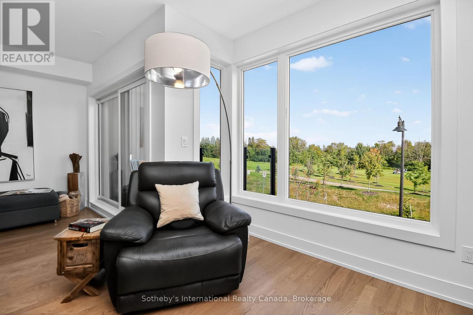 #32 117 SLADDEN COURT - 22