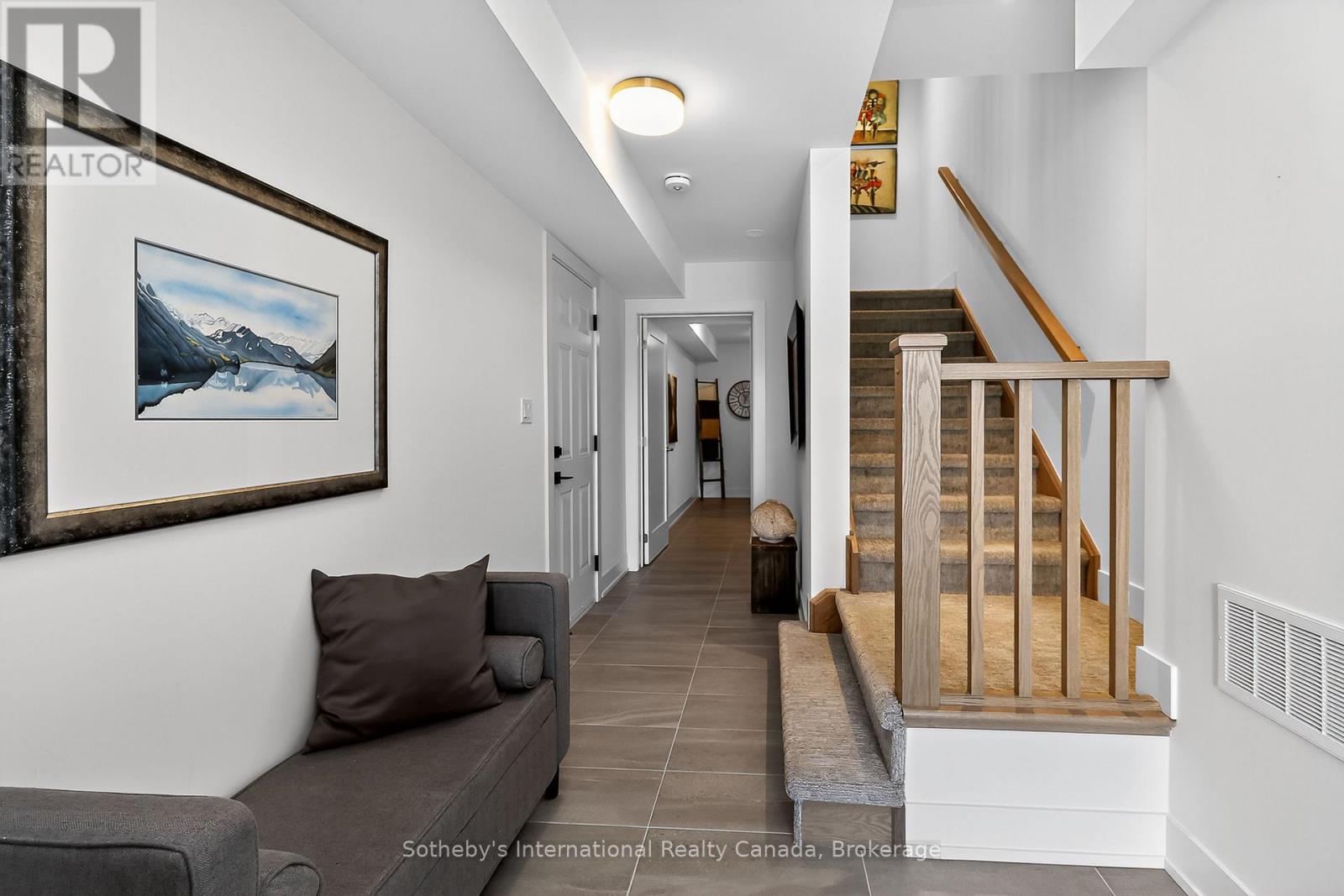 #32 117 SLADDEN COURT - 6